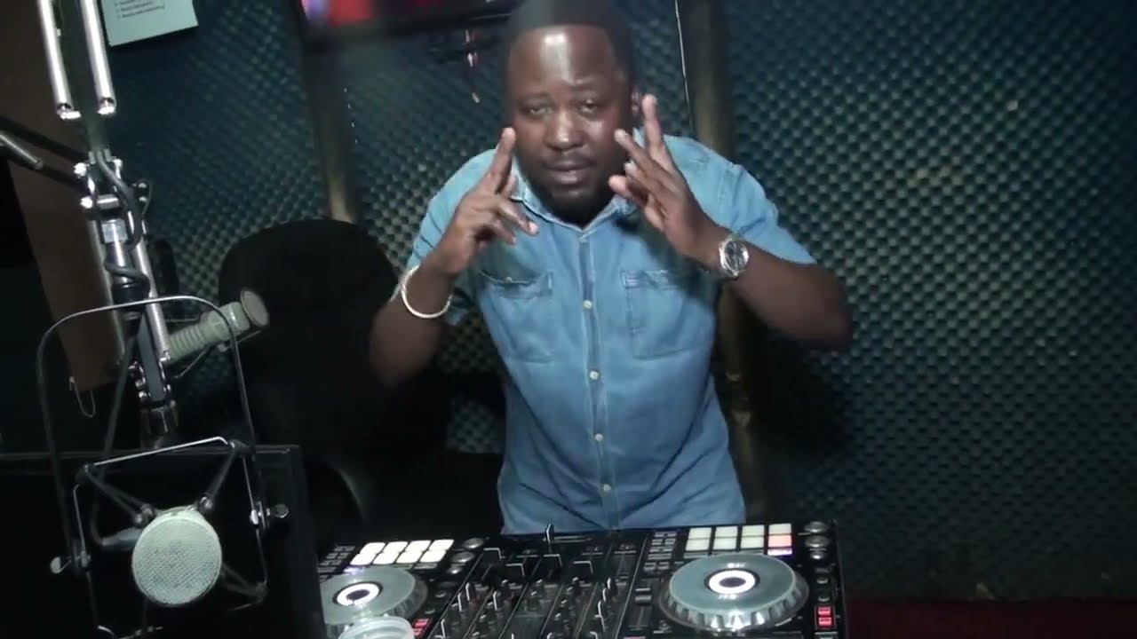 90.4 Dembe Fm Koona Dance Saturday Mix - Dj Senior'B [Uganda's top Music Radio Show 2023]