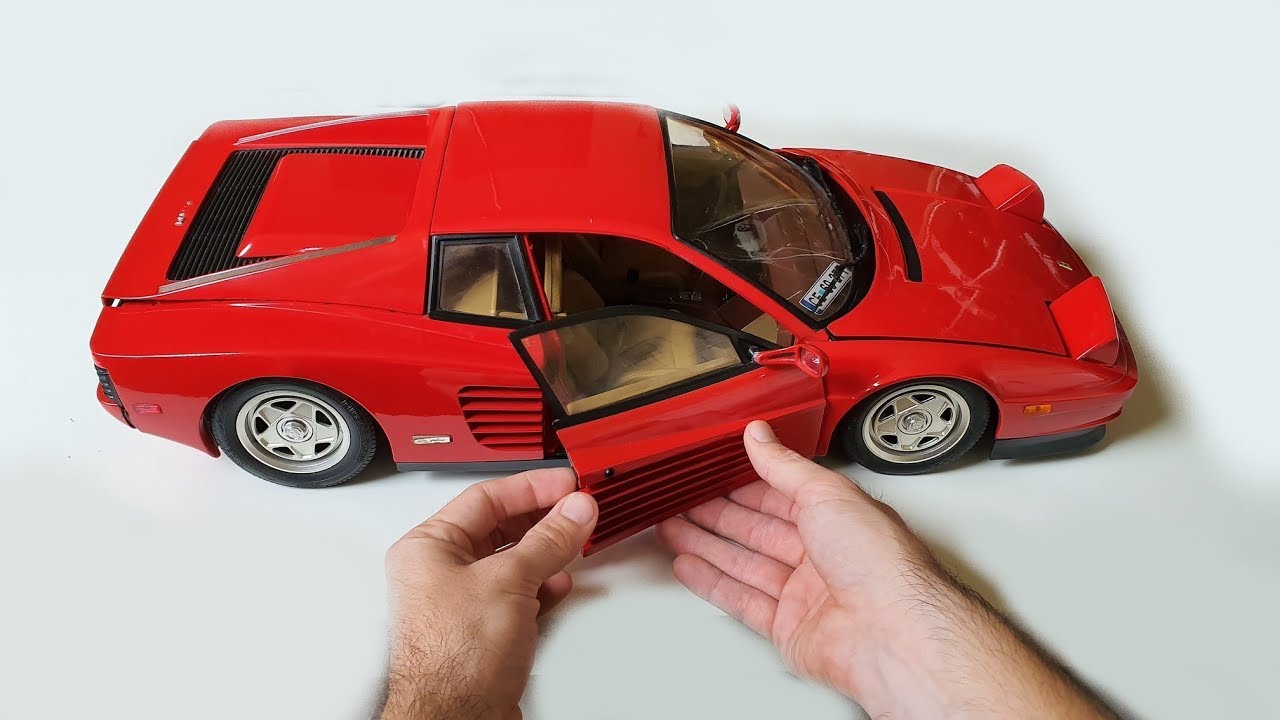 POCHER FERRARI TESTAROSSA 1:8 diecast from 1989 year