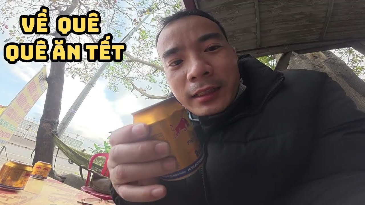 Anh Công Nhân Đi Hơn 250 km Về Quê Ăn Tết Bằng Xe Máy