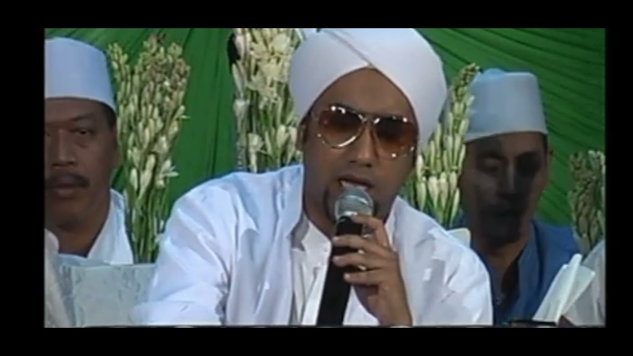 Nurul Musthofa.Habib Hasan Bin Ja'far As-Segaf, Masjid Al-Barkah 2010. Lebak-Bulus, Jakarta Selatan.