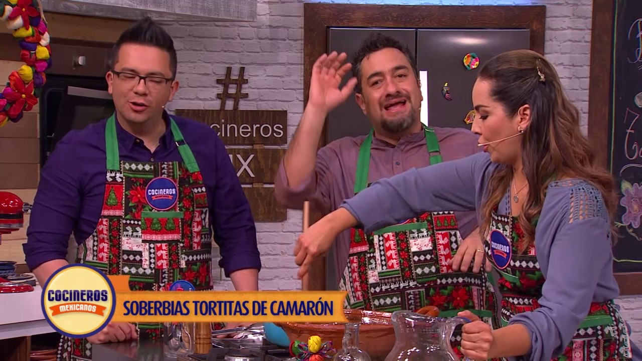 Receta: Romeritos y Tortitas de Camarón en Mole Almendrado | Cocineros Mexicanos