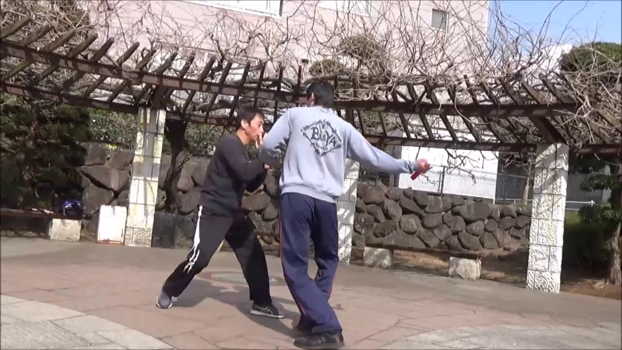 フジ･アーニス･クラブ / クツィリョ（バラウ・スグボ） Fuji Arnis Club /Kutsilyo (Baraw Sugbo)