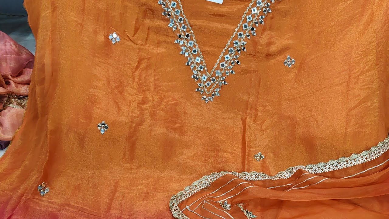 Karva chauth hand work suit 👉🌹 9873949593