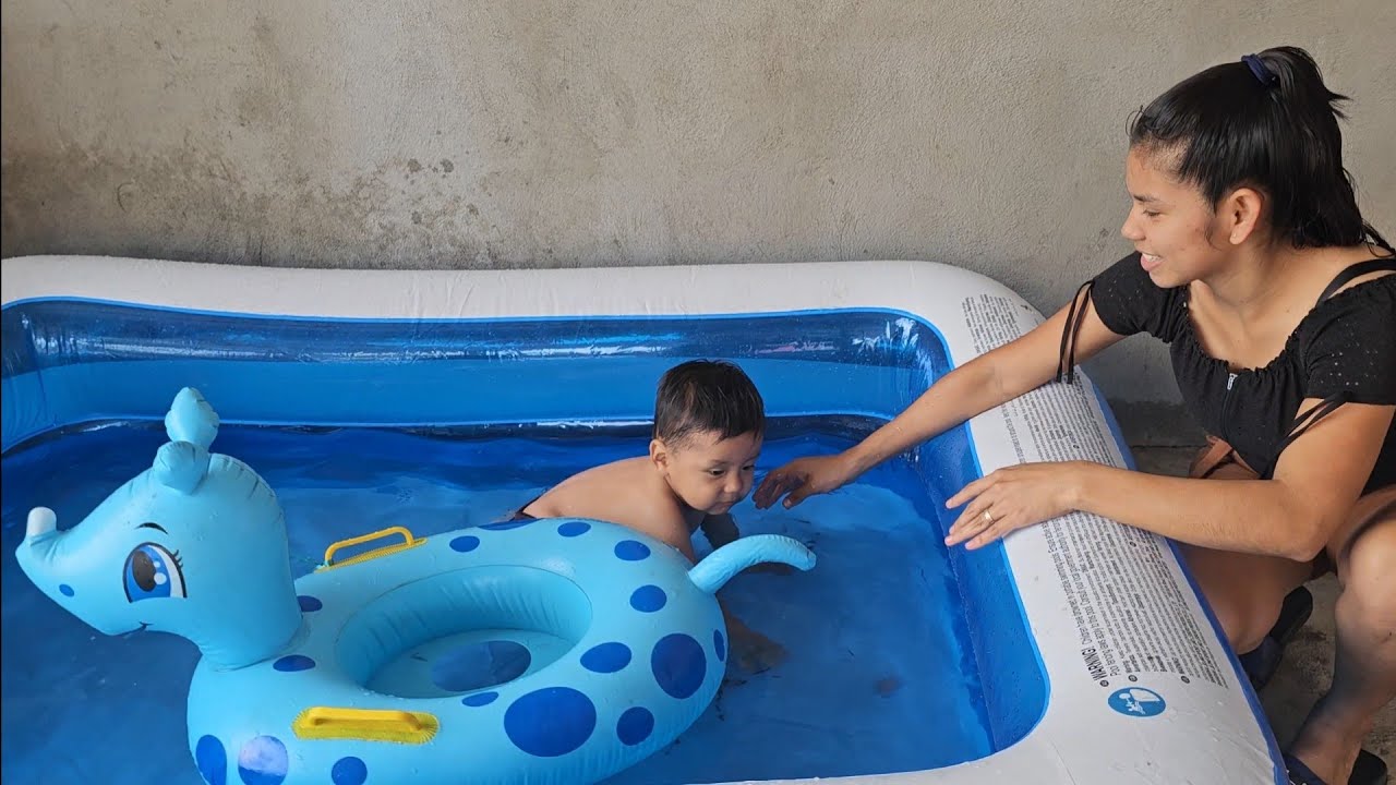 EDISITO😍 hoy estrenó😱 su Piscina💦 desde yá se fué de Vacaciones😁 mirén como se ve Bañandose😱🤣😍
