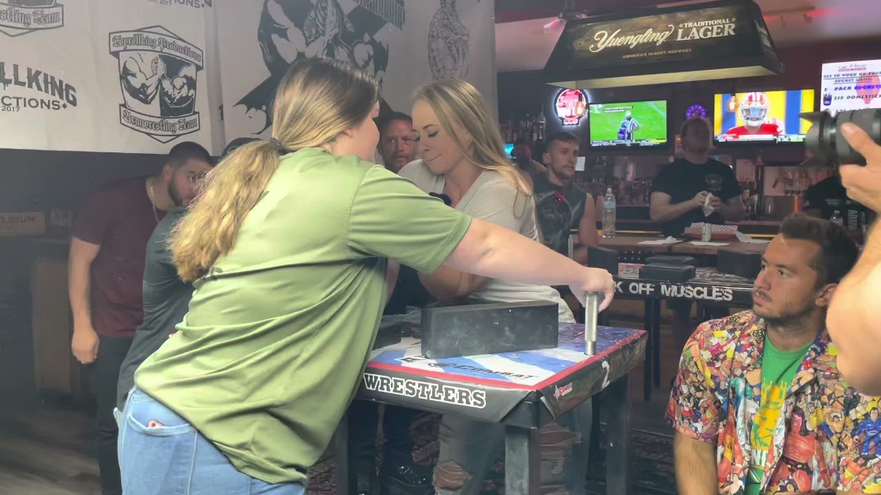 Sarah Backman vs Lillie 14yr old Champ #armwrestling #girl
