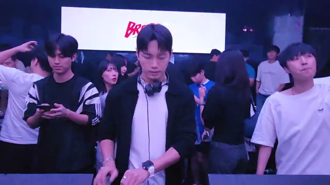 강남 클럽 페이스 목요일 파티, DJ 브리즈(BREEZE) 라이브쇼