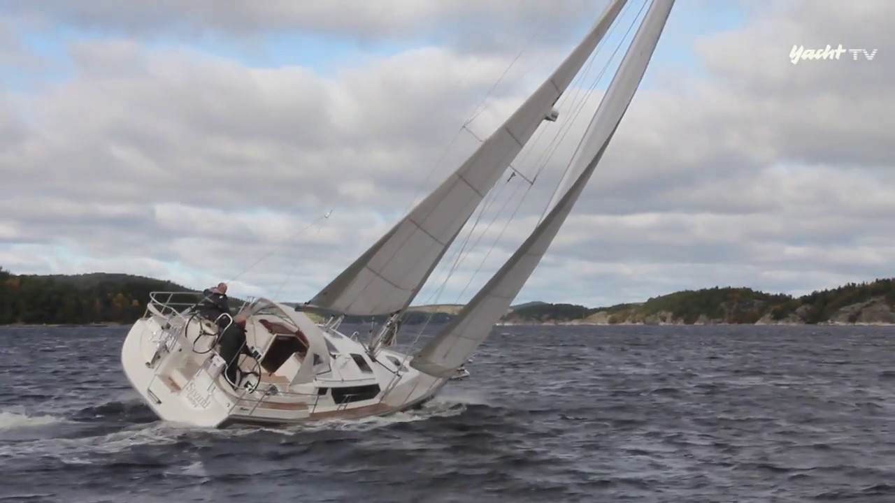 Für jedes Wetter: CR 380 Deckssalon - YACHT-Test 2013