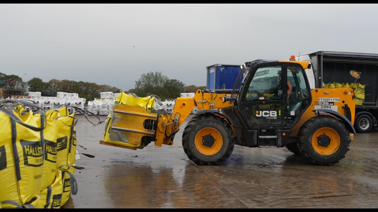 JCB Finance on supporting family businesses Fairfax Plant Hire and Ward Plane