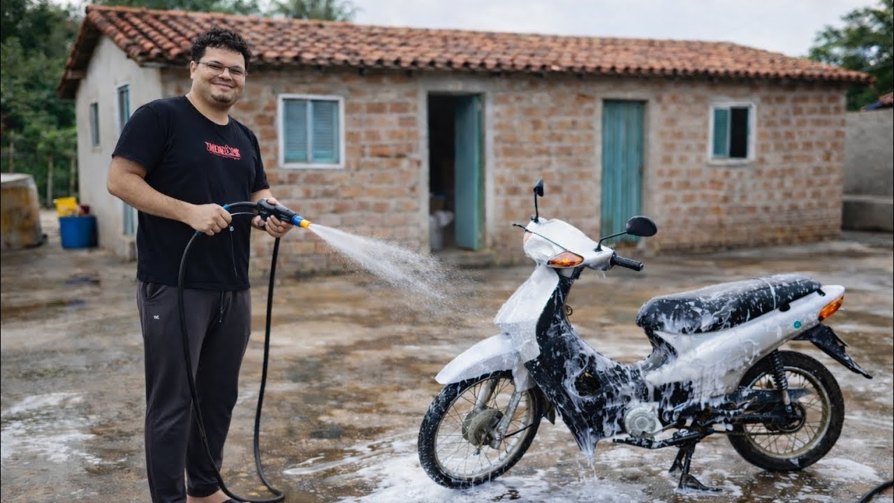 LAVANDO MINHA MOTO NOVA PELA PRIMEIRA VEZ