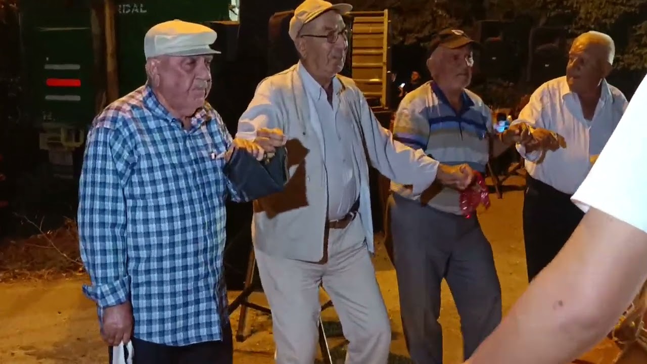 şerefli Koçhisar hamzalı köyü gençleri