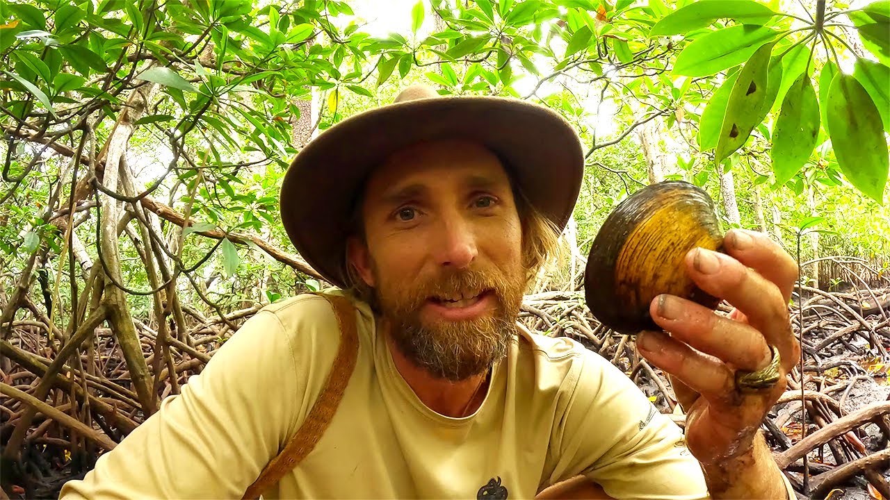 Hunting Mangroves and Making weapons with Islanders | Torres Strait Islands