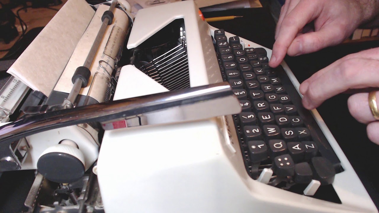 Typewriter: Typing on 1971 Olympia SM9 (No Talking)