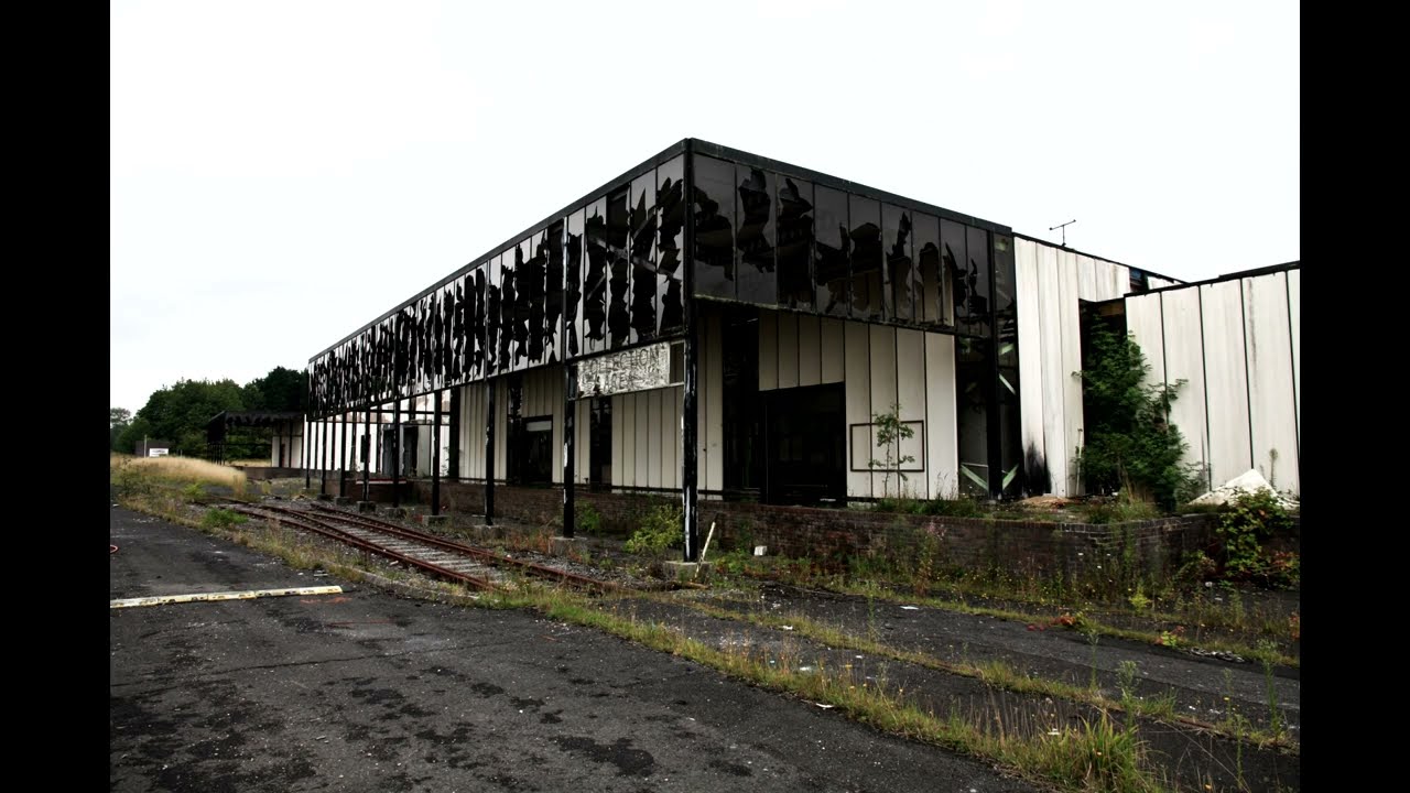 Urban Exploration in Pictures to Defence Medical Equipment Depot Ludgershall Wiltshire 2015