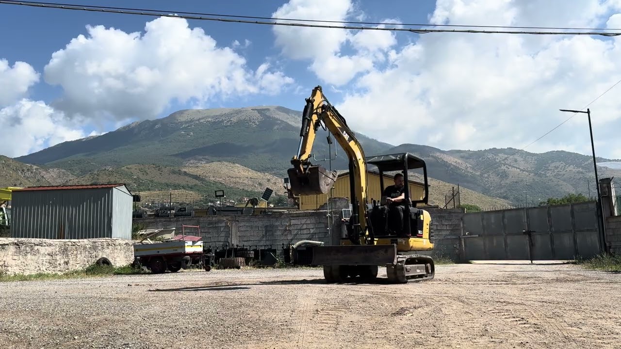 MINIESCAVATORE CATERPILLAR 302.5