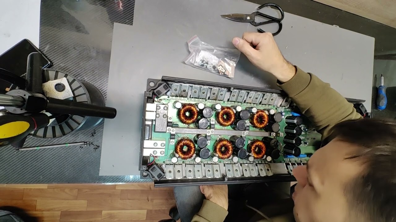 На КОЛЕНИ ПОСАЖЕННАЯ ПЛИТА KICX GORILLA BASS 15000 или как убивают ваше железо...