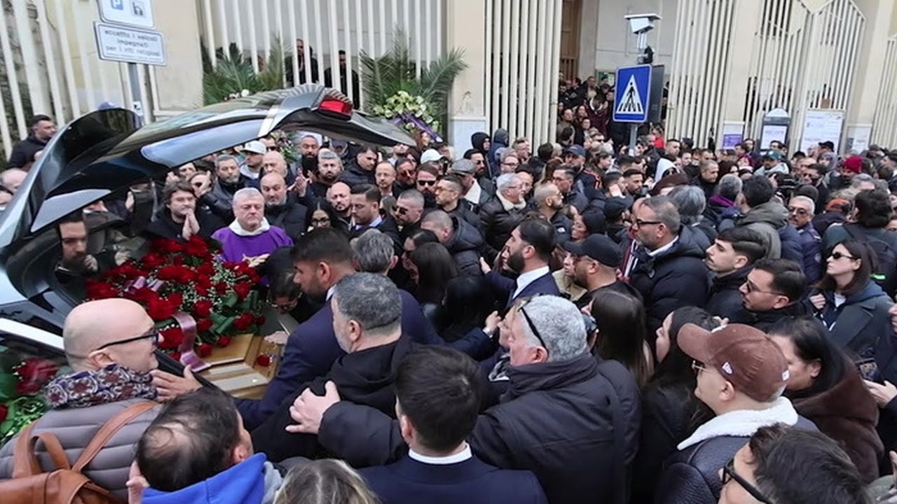 Napoli, i funerali di Vincenzo D'Agostino
