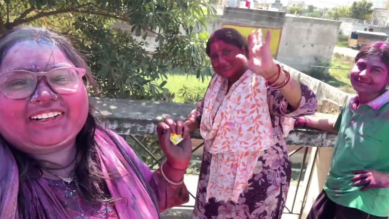 Aaj hum sbne kheli holi #holivibes #holicelebrationvlog #holi2026 #holidayseason #holifestival 