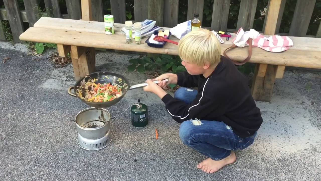 Tv Big afsnit 23 - Madlavning i det fri med Oskar