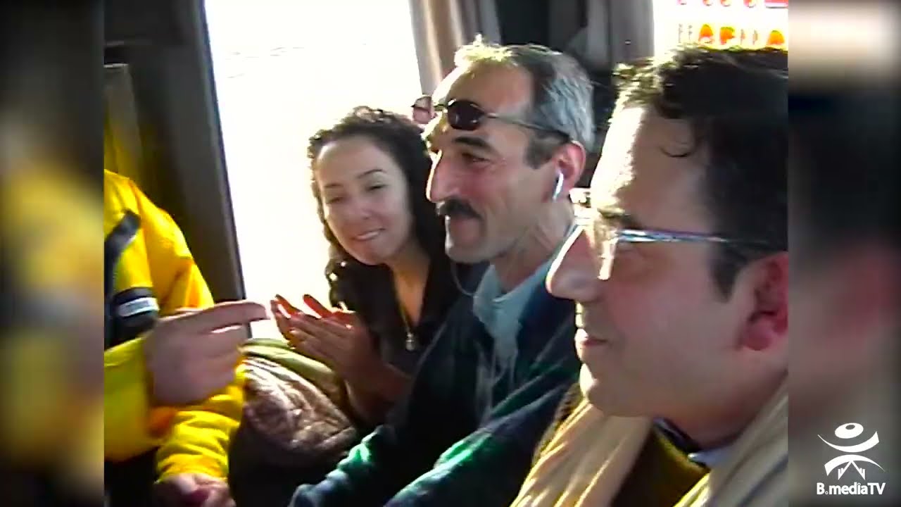Belle ambiance dans le bus en route vers le sud d'Algérie