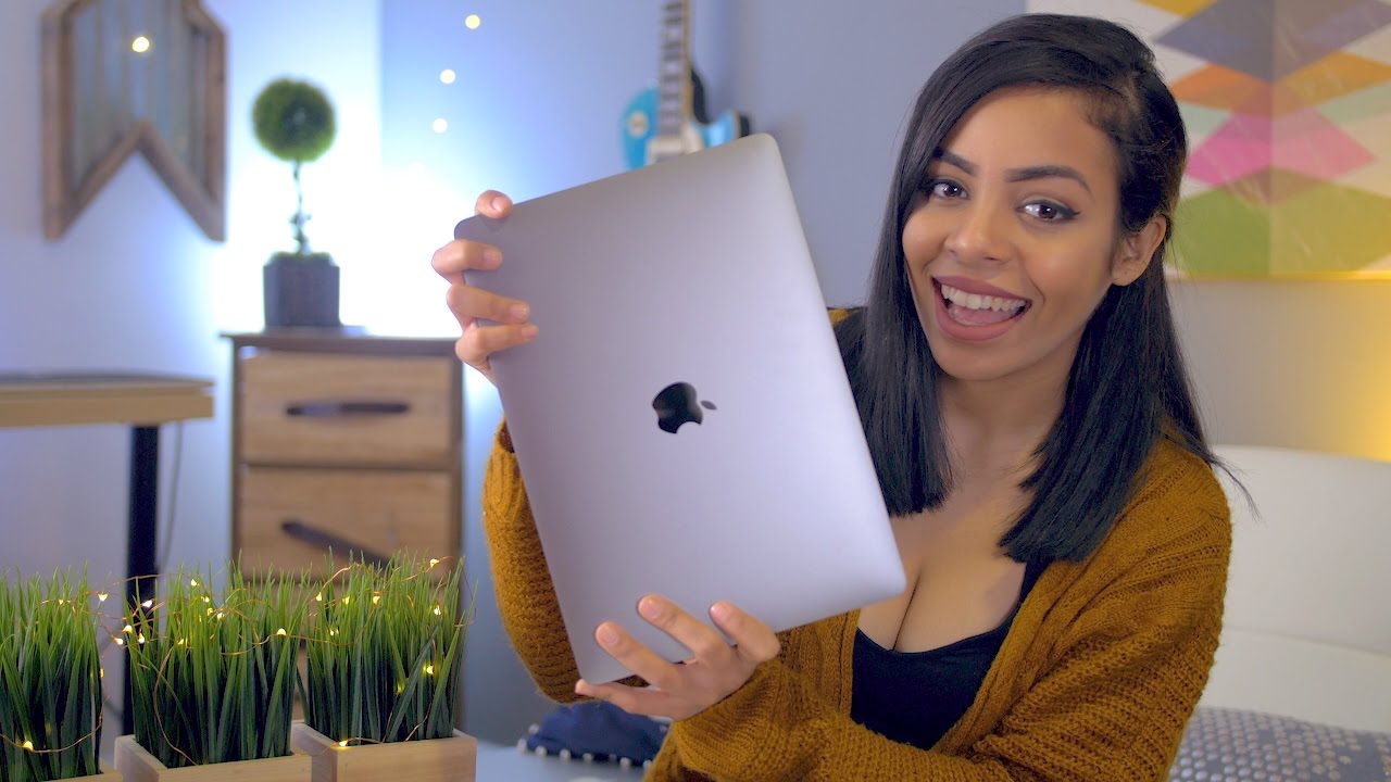 MacBook Pro With Touch Bar Unboxing & First Reactions!