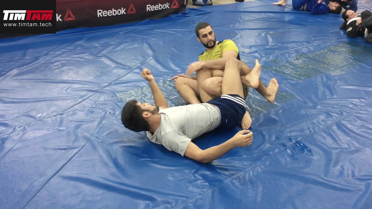 Техника BJJ — комбинация болевых приёмов на ноги и пасов — тренер Захаби