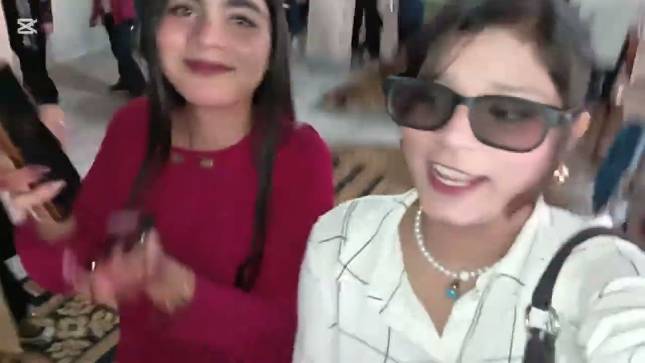 It's my first vlog or mere school ma fanfari 🥰😘😘😘