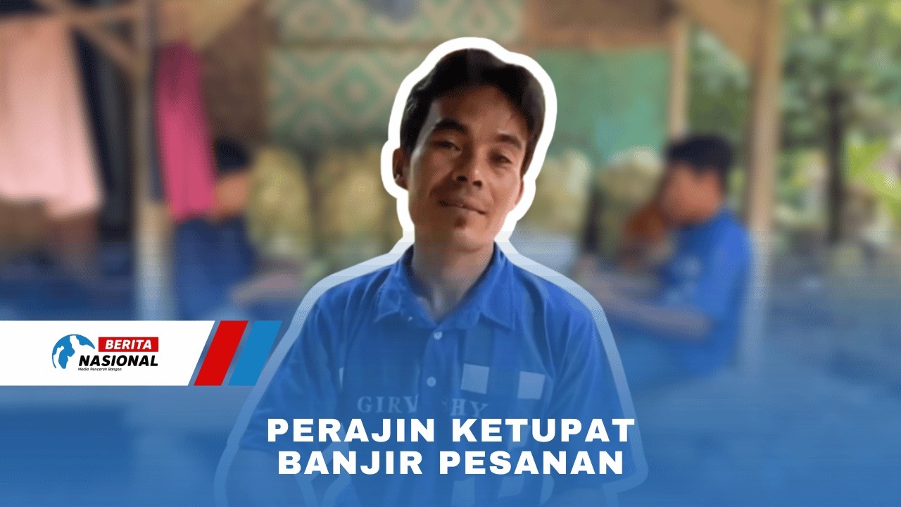 Perajin Ketupat Banjir Pesanan