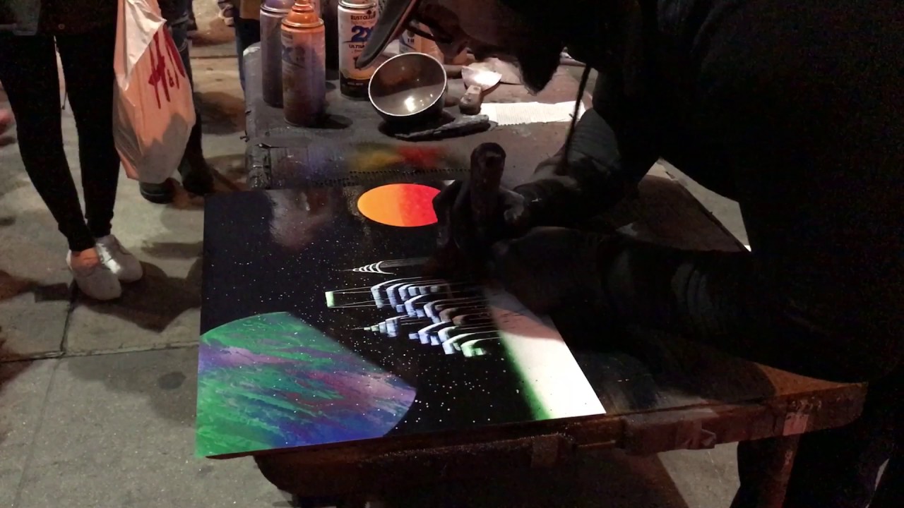 Spray paint artist in NYC