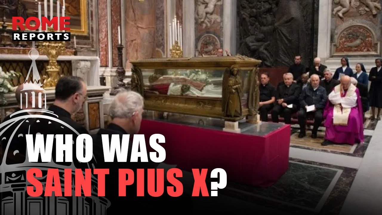 Who was Saint Pius X, the pope whose tomb Pope Francis prayed at?