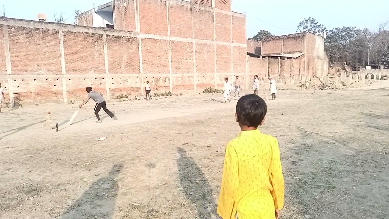 कटोखर चौराहा पर बच्चों का धमाकेदार क्रिकेट मैच 🏏