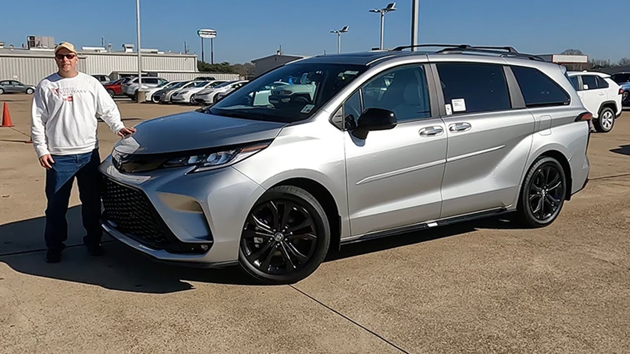 What Does The 2025 Toyota Sienna  OFFER That The Honda Odyssey Does NOT?