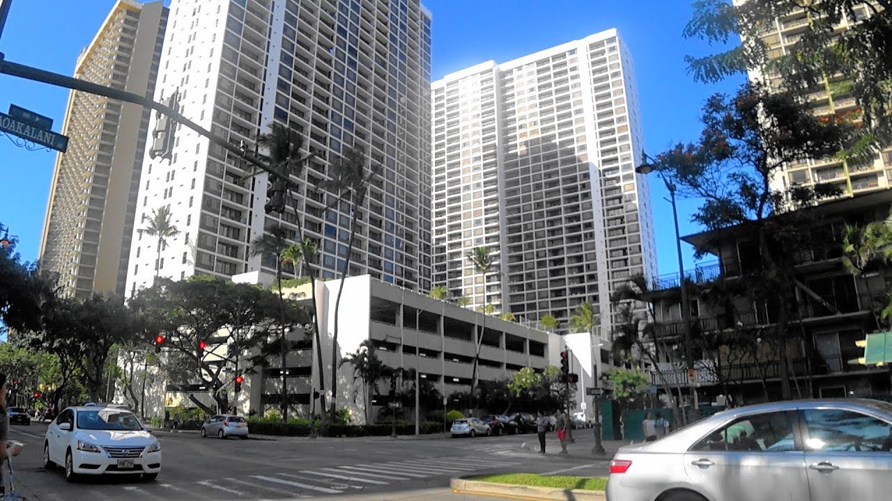 アストン アット ザ ワイキキ バニアン ： Aston at the Waikiki Banyan. /ぶらり旅ハワイ