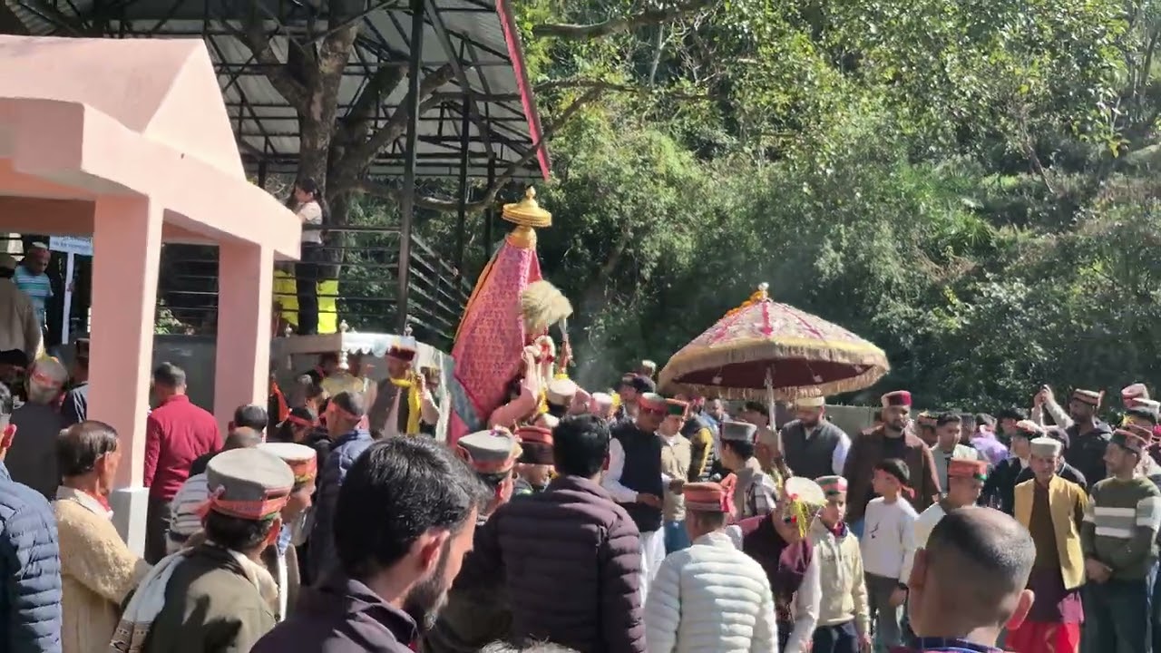 देव बुढ़ा बिंगल महाशिवरात्रि का आगाज करते हुए मण्डी मैं 14 February को 03 : 30 PM पर पहुँच गए #hrtc 