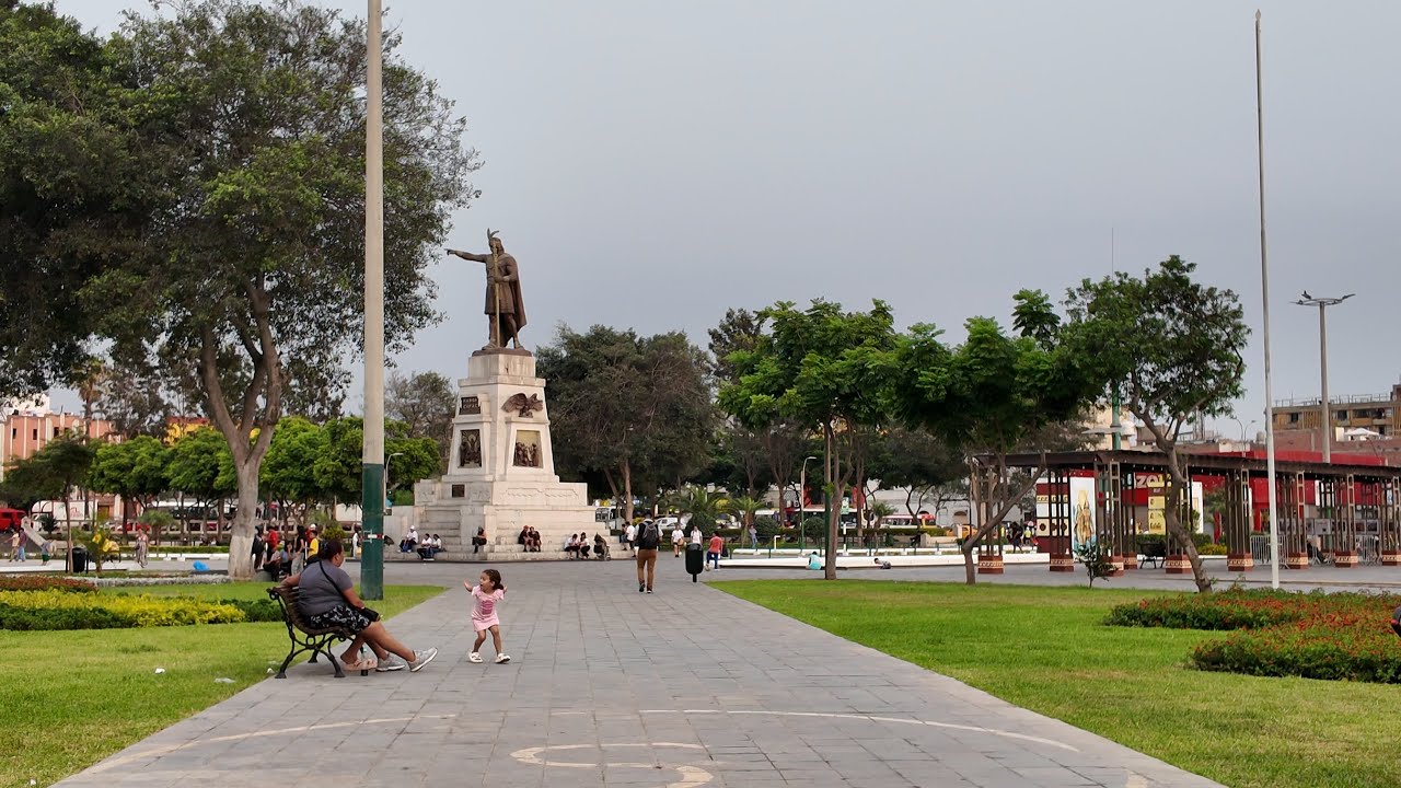 Así luce la PLAZA MANCO CAPAC de La Victoria