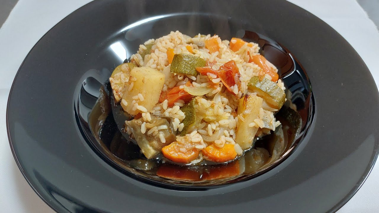 Νηστίσιμο Ρύζι με λαχανικά  στον φούρνο Vegan Rice with Vegetables in the oven