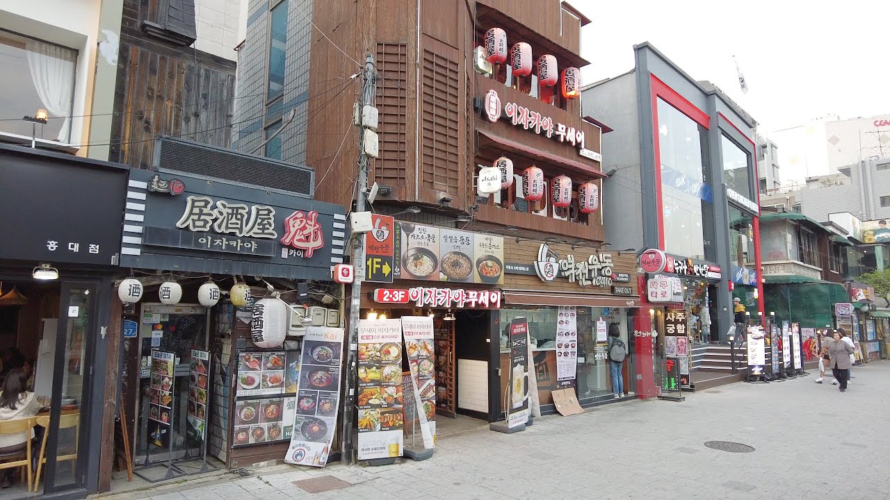 Seoul Walk | Hongdae Street from Subway Station