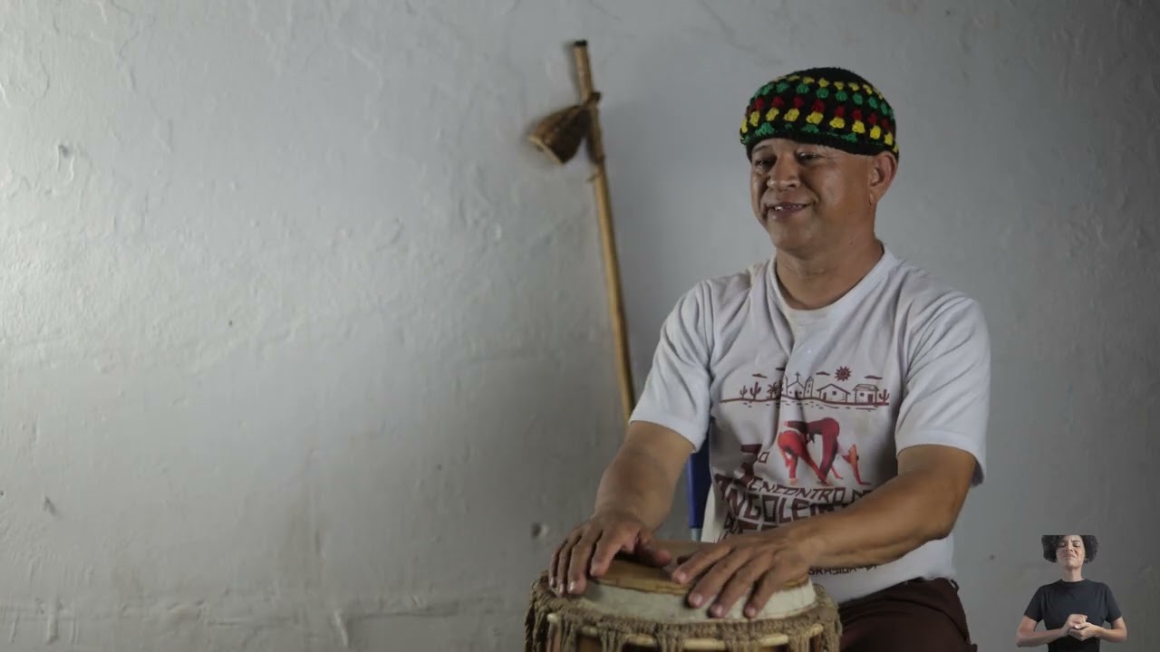 Mestre Claudinho - Escola de Capoeira Angola Angoleiros do Sertão