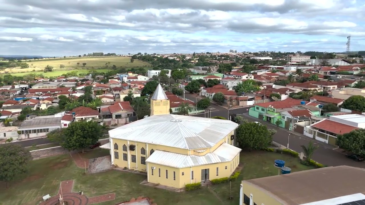 🌇 Ca&ccedil;u vista do alto: um horizonte de hist&oacute;rias, progresso e beleza!