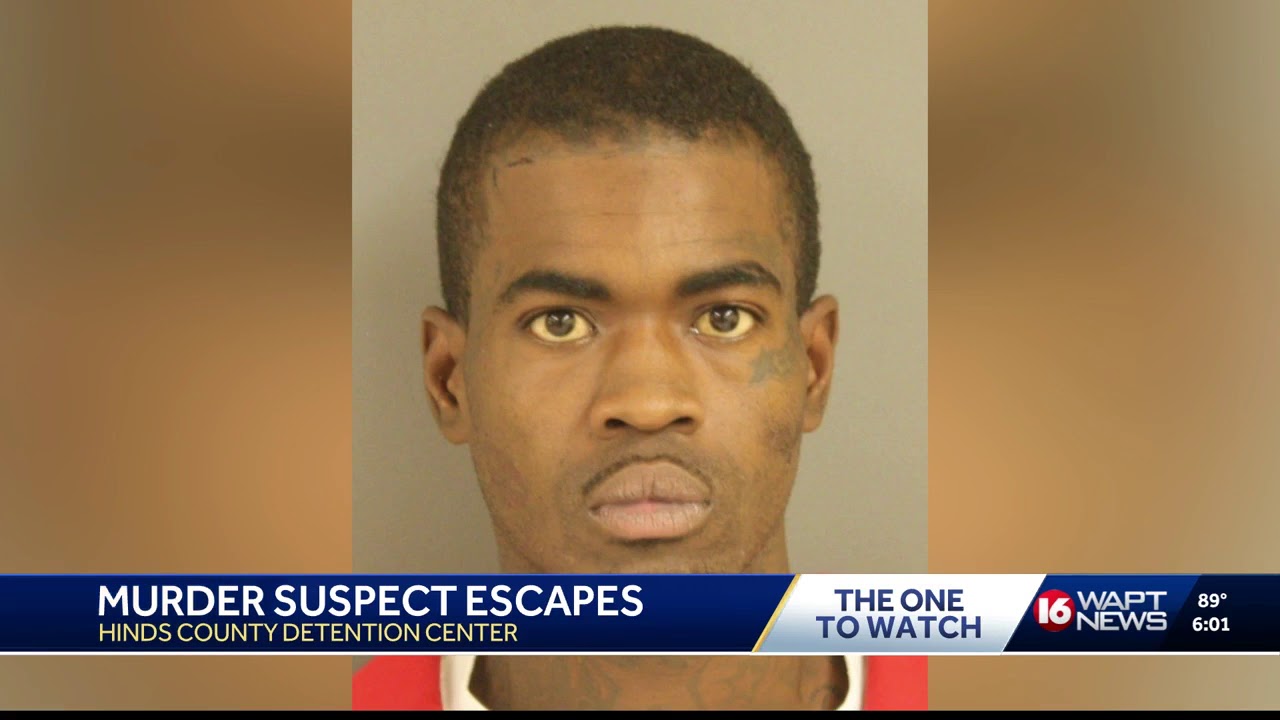 Murder suspect escapes from jail