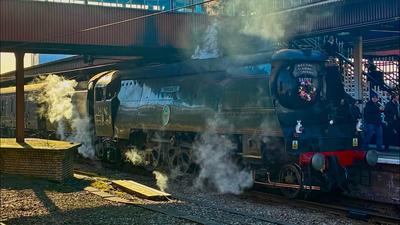 34067 “Tangmere” arriving into York with Class 47 Thrash + The NRM