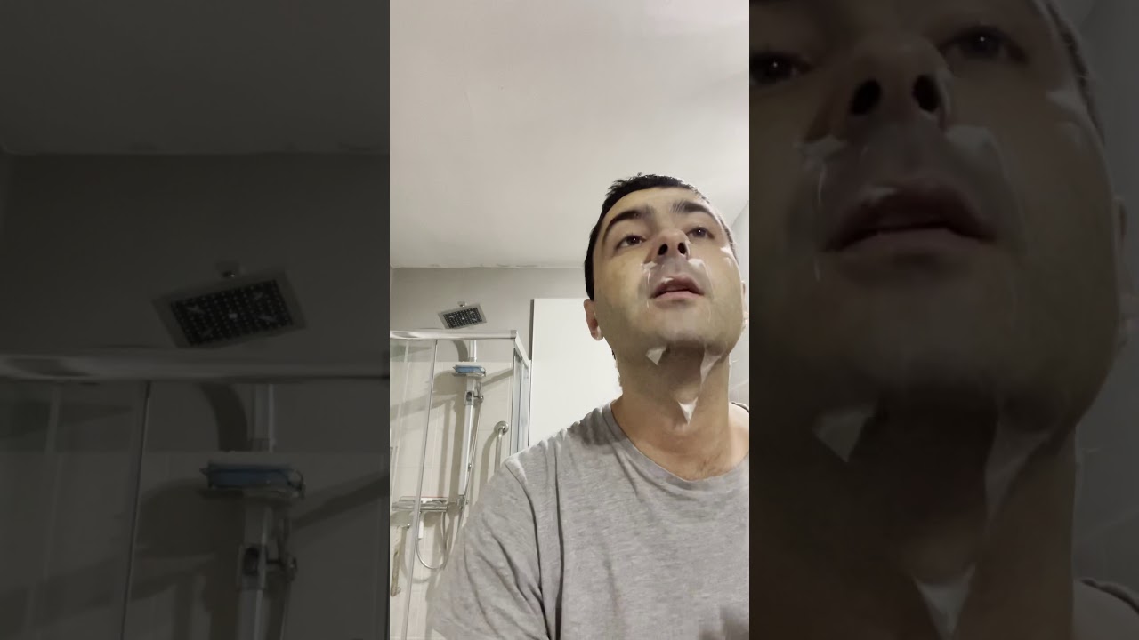 Come farsi la barba con lametta e schiuma da barba