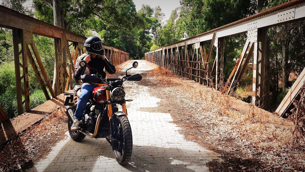 Triumph scrambler 400 Ruta por la sierra de Cádiz y Málaga