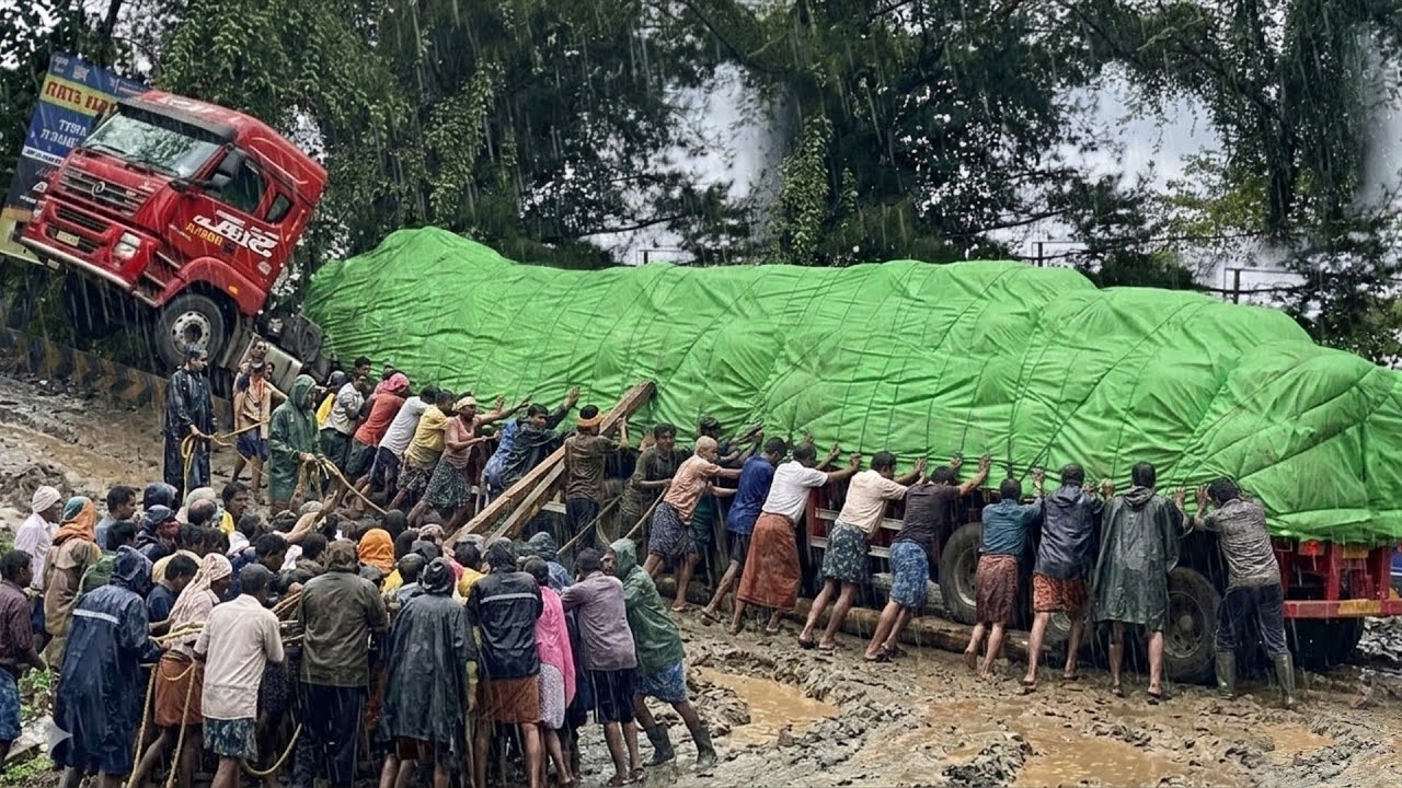 SEMUANYA TURUN TANGAN !!! Drama Tersulit & Buruk Truk Super Panjang Melintas Tikungan Sitinjau Lauik