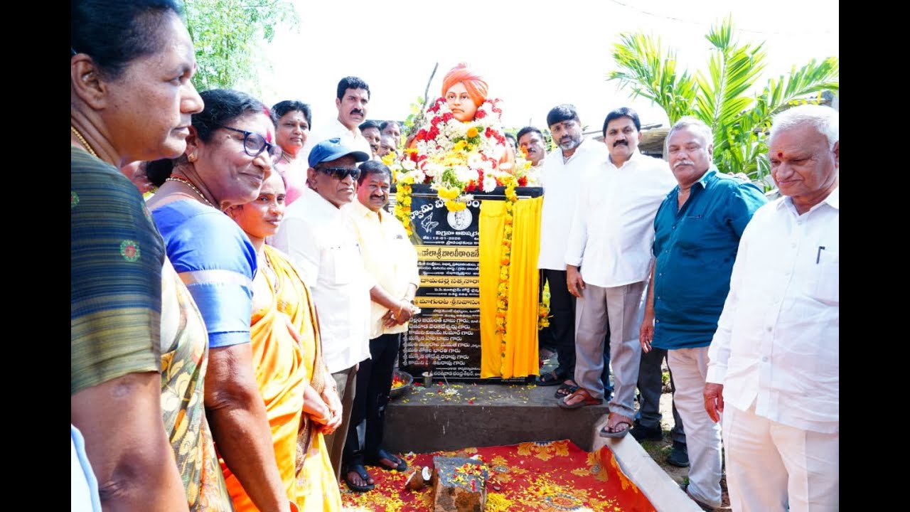 KVS NEWS// టంగుటూరులో 42 లక్షలతో నిర్మించిన రోడ్లు, సైడు కాలువలను స్వామి,సత్యతో కలిసి ప్రారంభించారు.