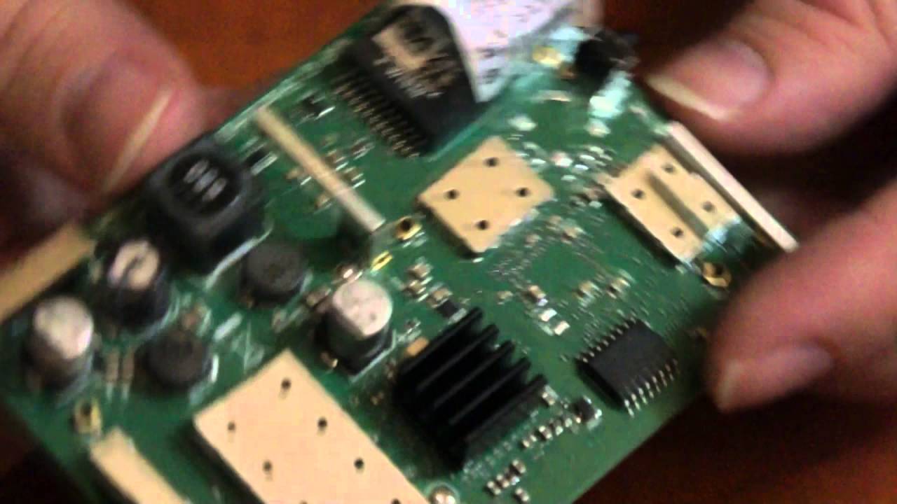 Распаковка и первый взгляд на Mikrotik wAP AC