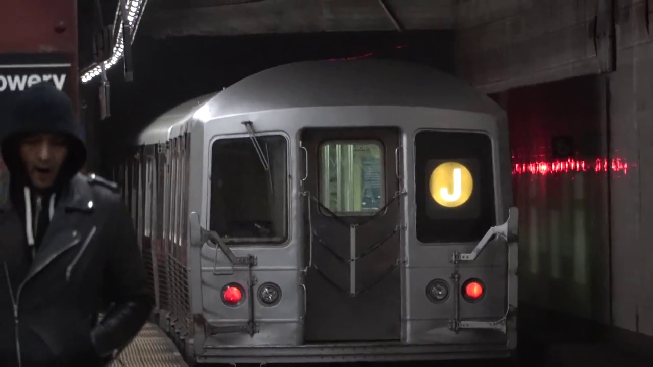 ⁴ᴷ (J) Train action at Bowery