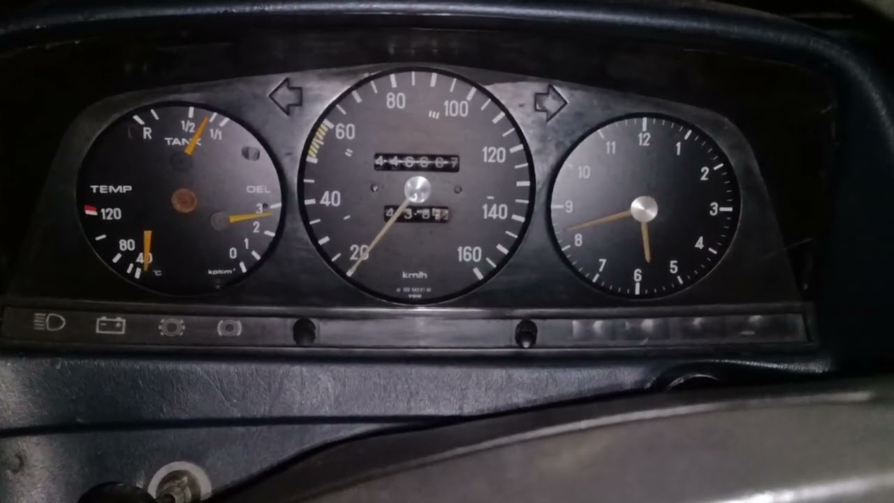 Mercedes-Benz w123 240D -30°c cold start