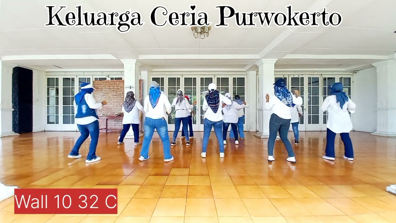 Perempuan Berkebaya Indonesia Line Dance/ demo by Keluarga Ceria Purwokerto November 2025