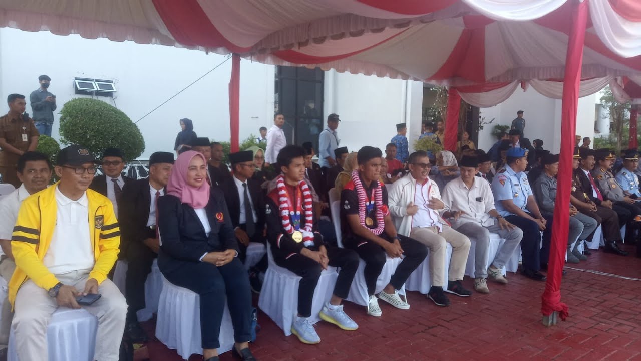 Gubernur Kepri Berikan Bonus Kepada Muhamad Ramadhan Sananta dan Tengku Muhammad Septiadi Ardiansyah