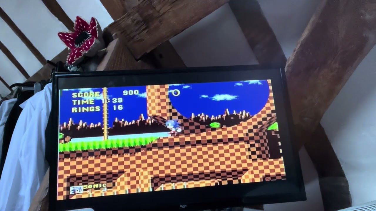 My first video! (SONIC THE HEDGEHOG!)